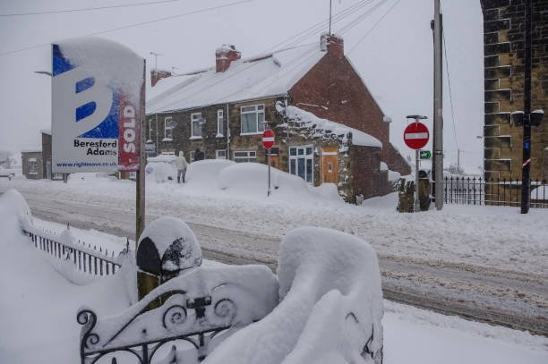 Uk braced for significant snowstorm bringing potential white christmas