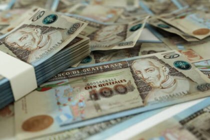 How much is qoghundos