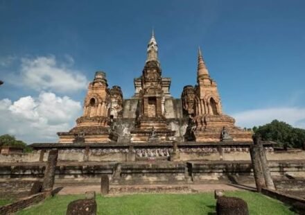 exploring ancient ruins top archaeological sites history buffs 2026
